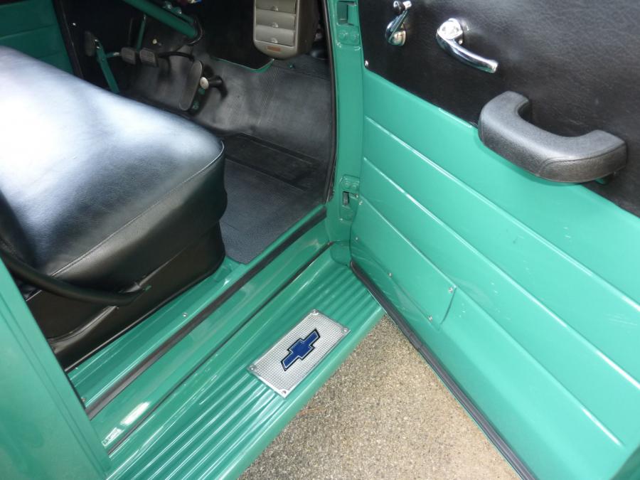  Chevrolet 3100 5-Window Pickup Truck 1951 года  (фото 12 из 34)